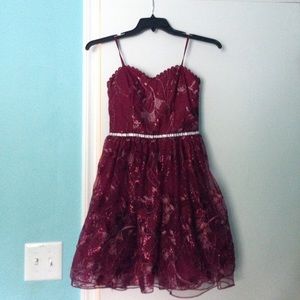 Sparkly maroon short dress